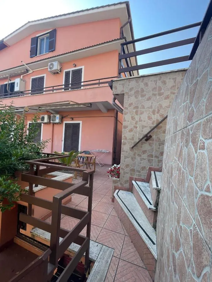 Comodo Loft Vicino La Metro Battistini Con Garage Rome Italy