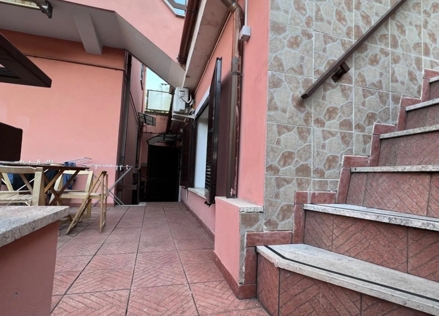 Comodo Loft Vicino La Metro Battistini Con Garage Rome Italy