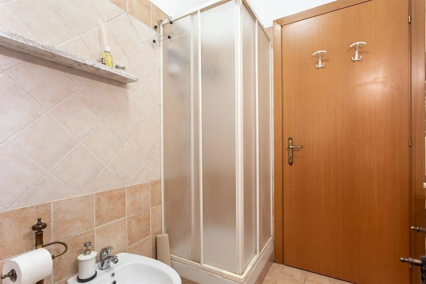 Comodo Loft Vicino La Metro Battistini Con Garage Rome Apartment