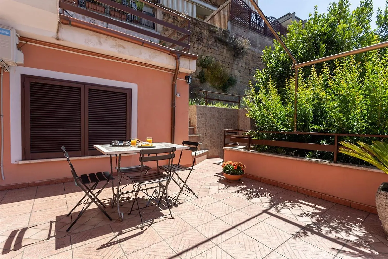 Apartment Comodo Loft Vicino La Metro Battistini Con Garage Rome Italy